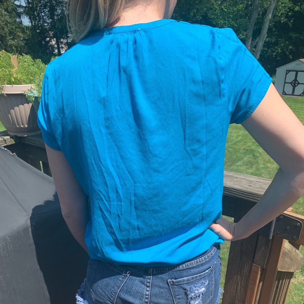 Azure blouse - Picture 2 of 4
